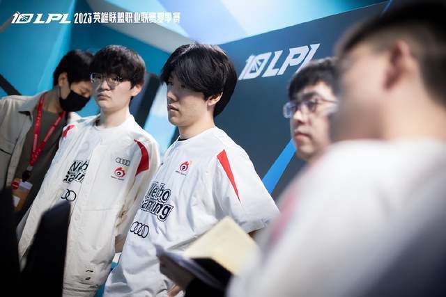 森纳加入竞 森纳加入竞